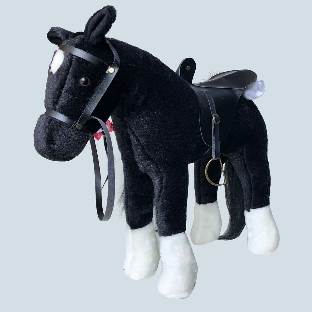 Premium pony toy with brush, hair clip and blanket